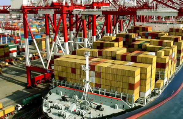 新加坡成为一个国际贸易重镇